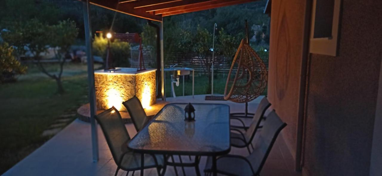 Vasiana Country House Razata ภายนอก รูปภาพ